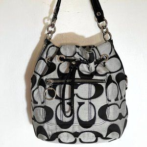 COACH PoPPy - EUC bucket bag patent leather trim and handle